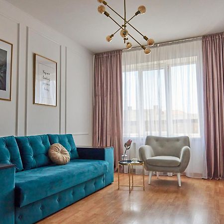 Lux Apartment Мукачеве Екстериор снимка