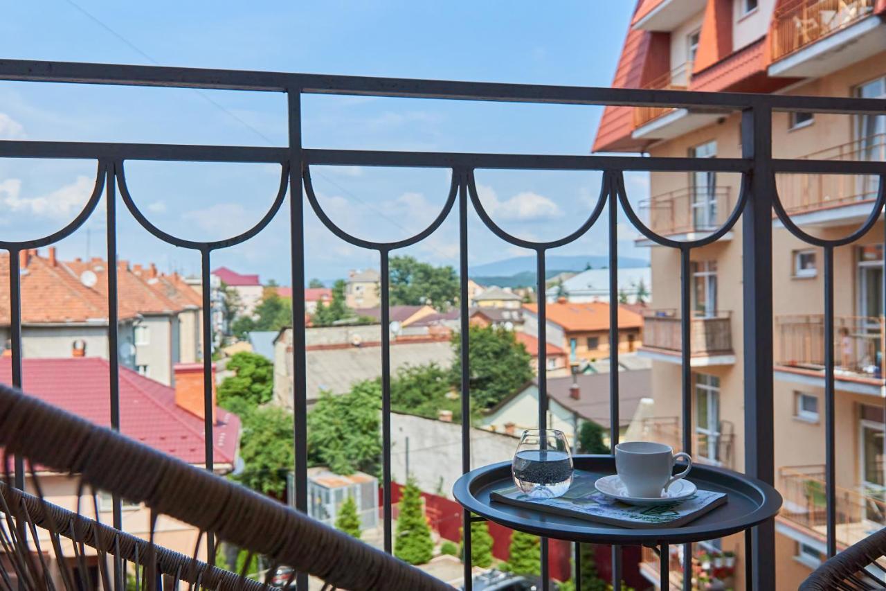 Lux Apartment Мукачеве Екстериор снимка