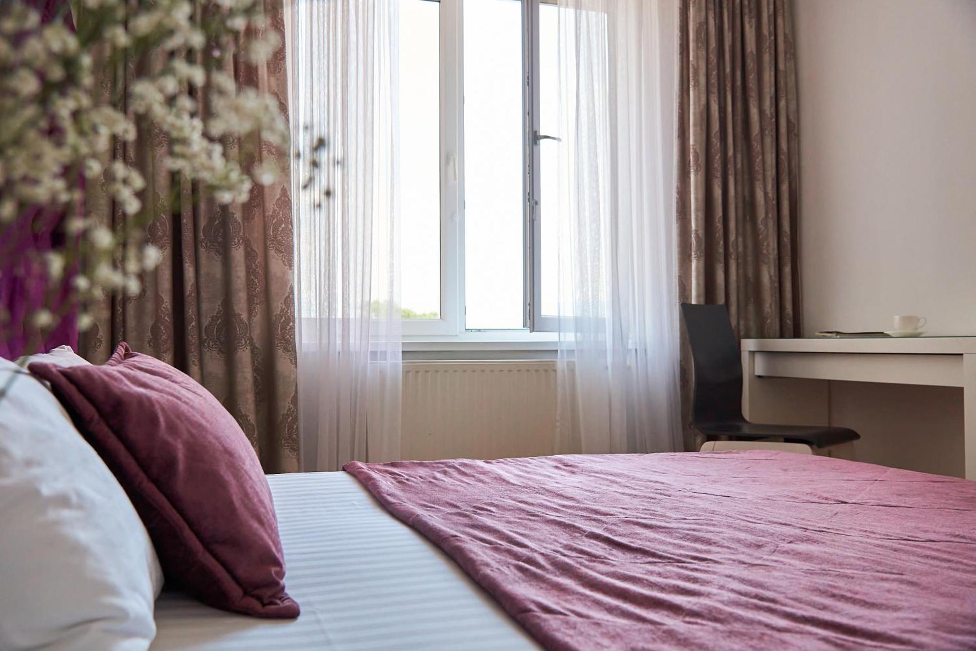 Lux Apartment Мукачеве Екстериор снимка
