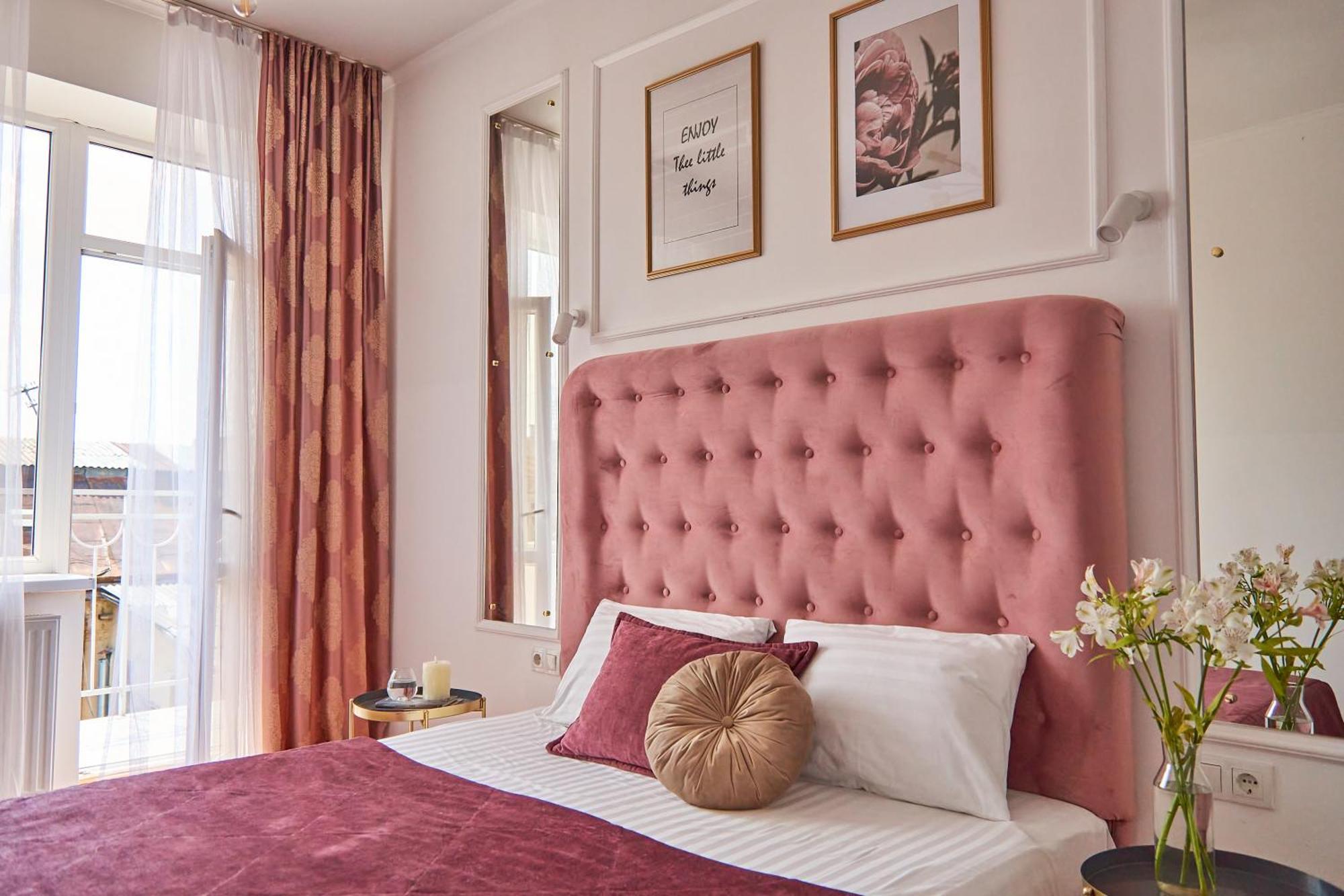Lux Apartment Мукачеве Екстериор снимка
