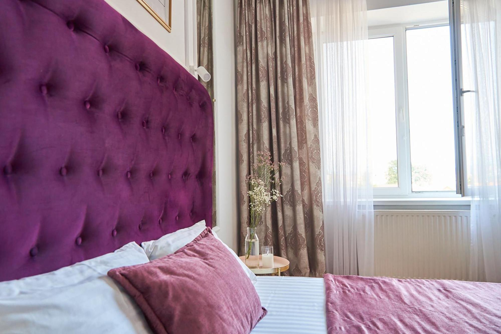 Lux Apartment Мукачеве Екстериор снимка