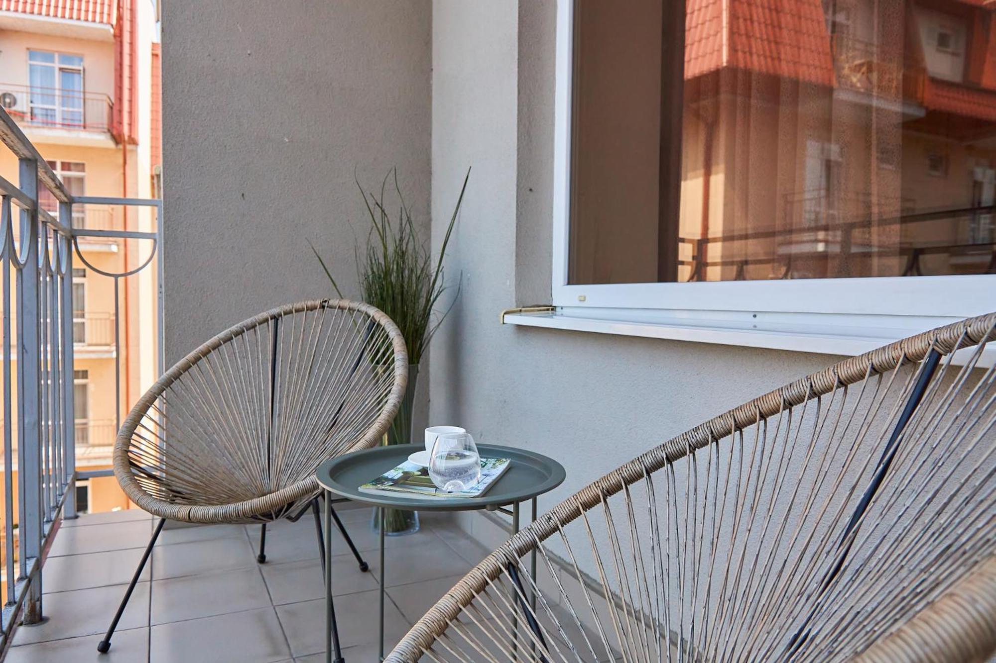 Lux Apartment Мукачеве Екстериор снимка