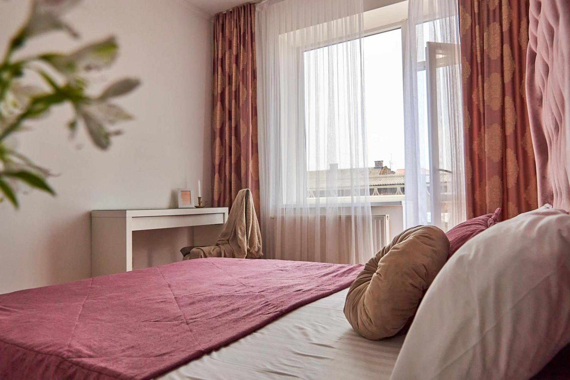 Lux Apartment Мукачеве Екстериор снимка